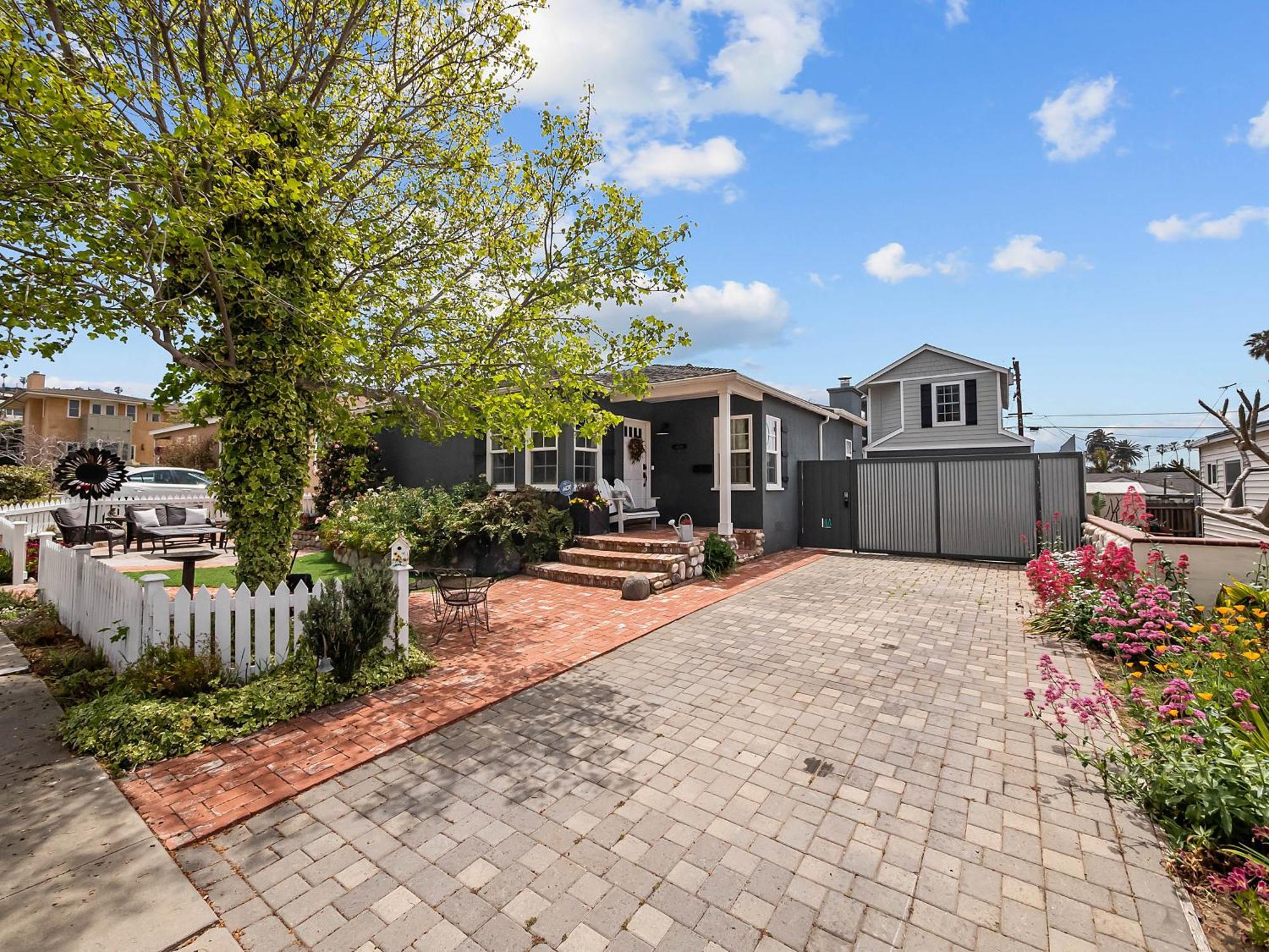 A4609a - Sunset Cliffs Dream *