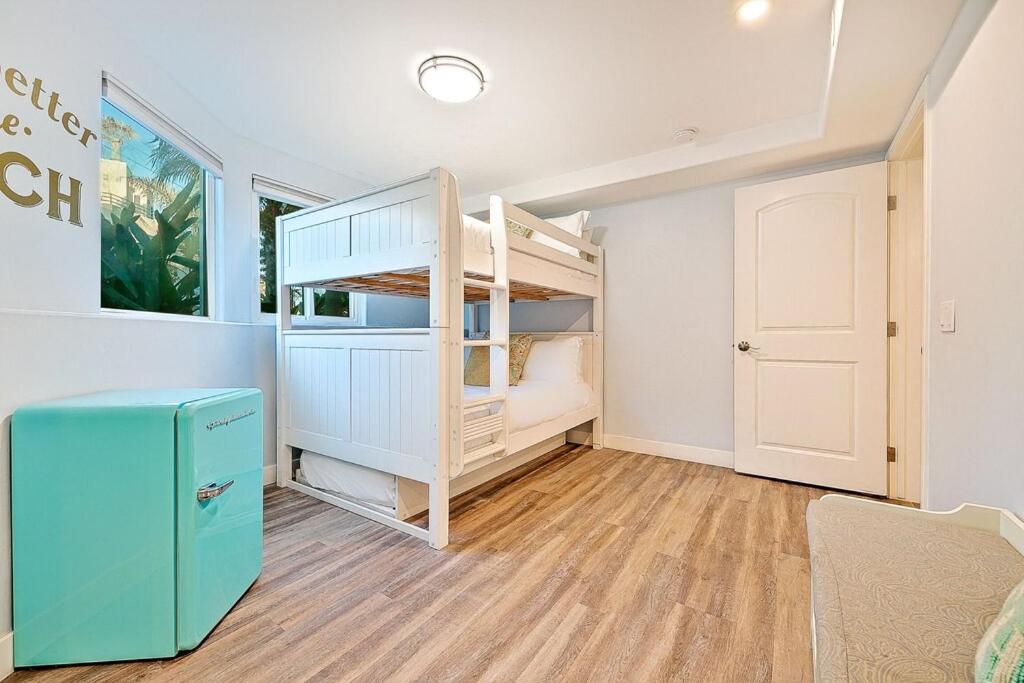 Holiday home A715c - Asbury Perfection