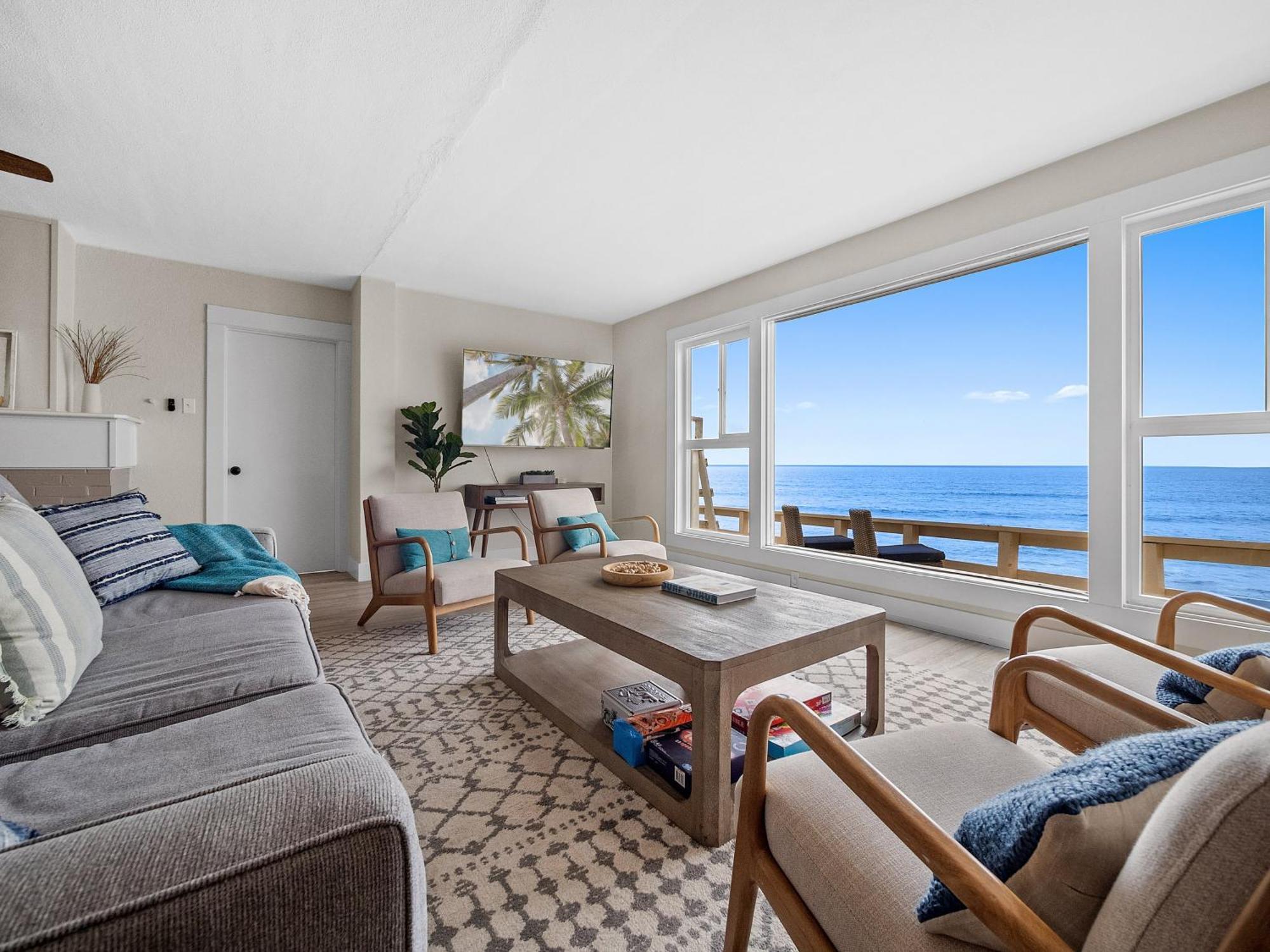 P1486m - Cliffs Oceanfront Holiday home *