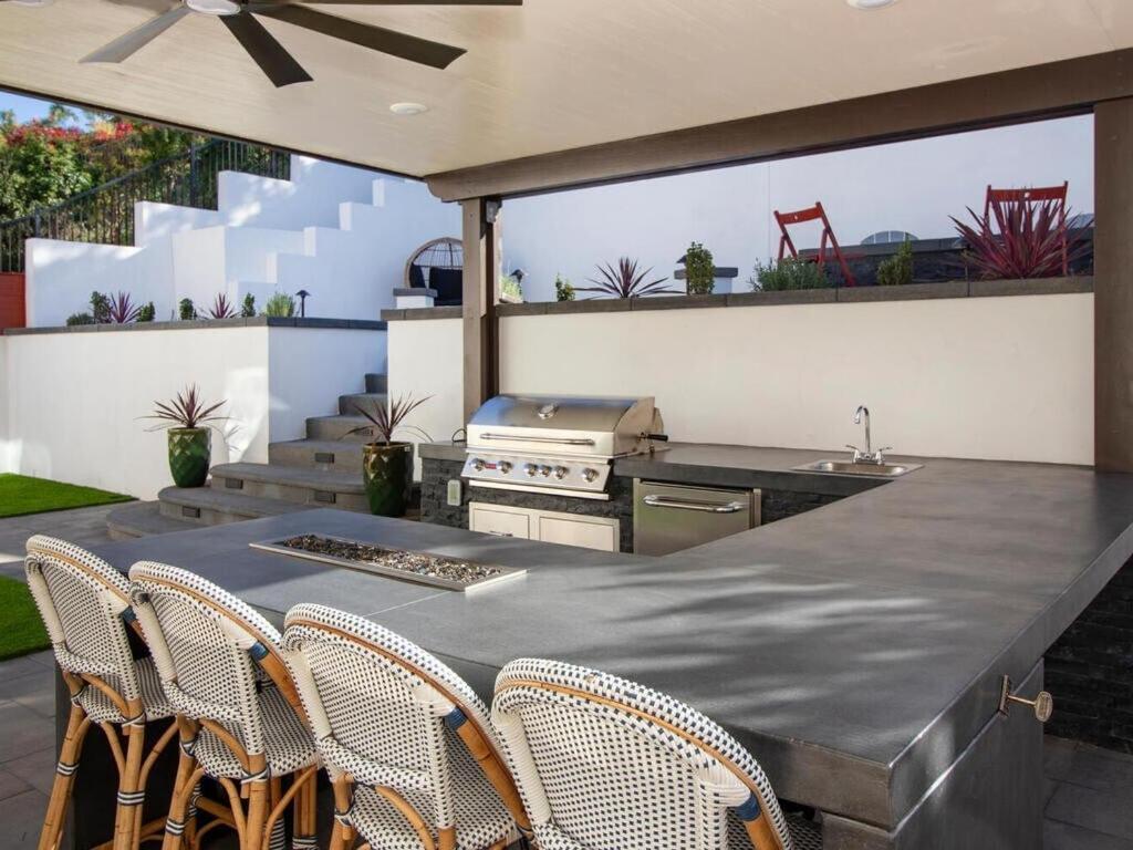 Holiday home Need Is 4 Beds And A Luxury Yard San Diego