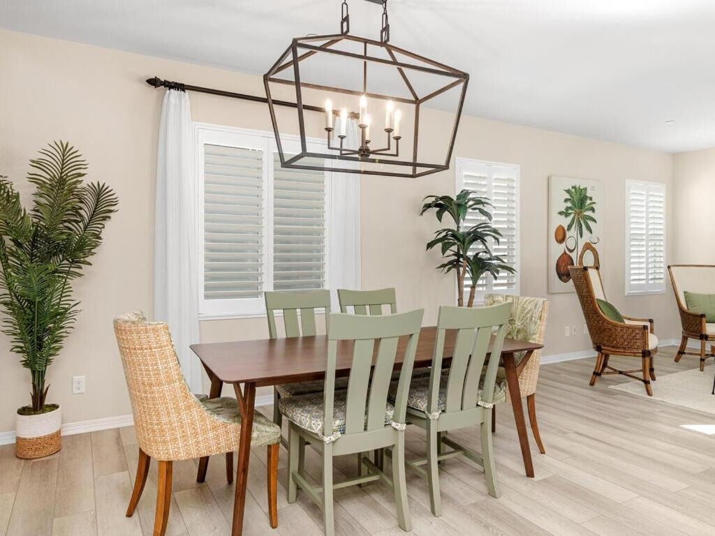 Need Is 4 Beds And A Luxury Yard Holiday home San Diego