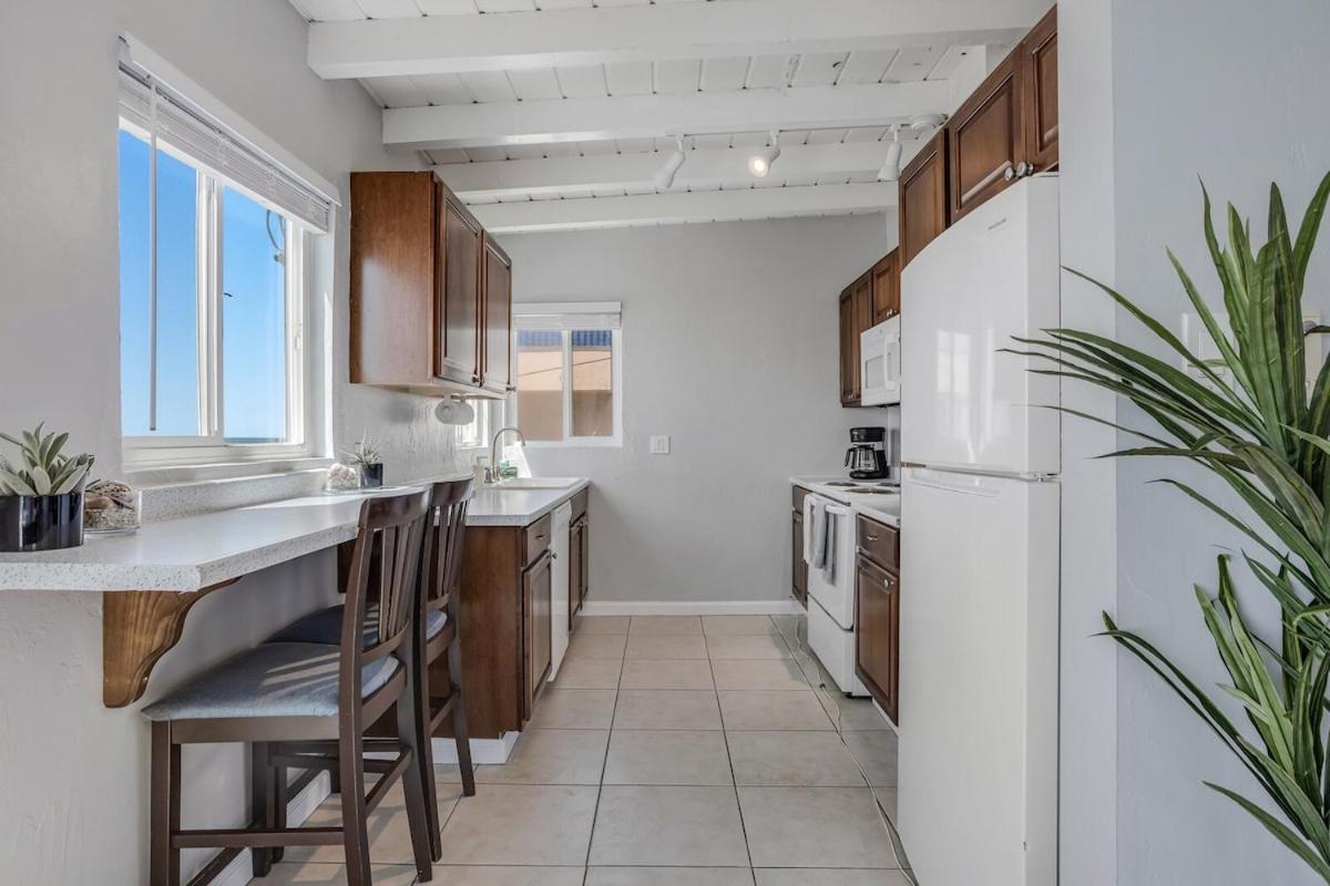 1bd Ocean Waves Surf Parking