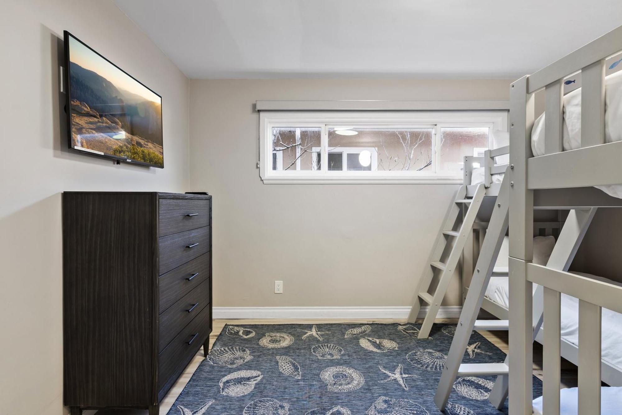 Holiday home C5552 - Bird Rock Gem *