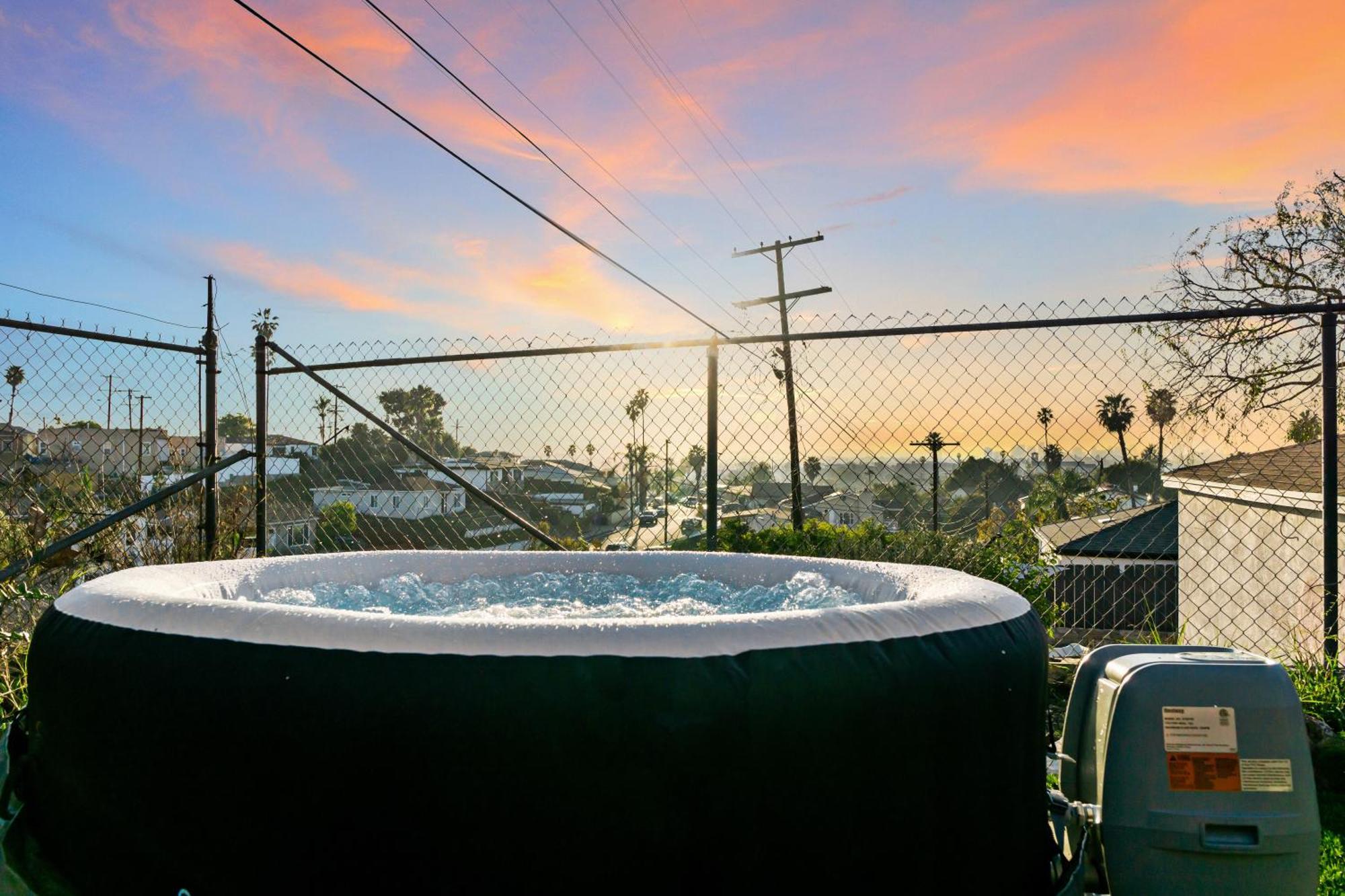 Entire Private 1-bedroom With Hot Spa, 1 Gbps Wi-fi, Parking, View San Diego