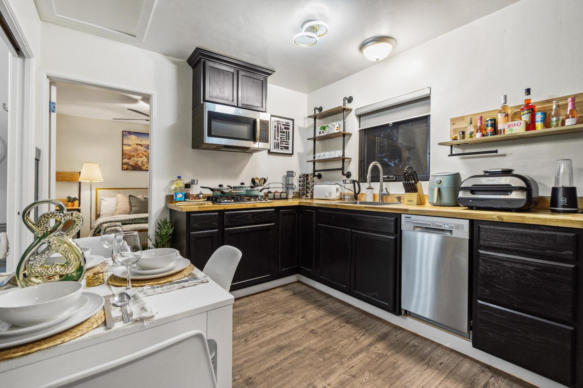 Entire Private 1-bedroom With Hot Spa, 1 Gbps Wi-fi, Parking, View * San Diego