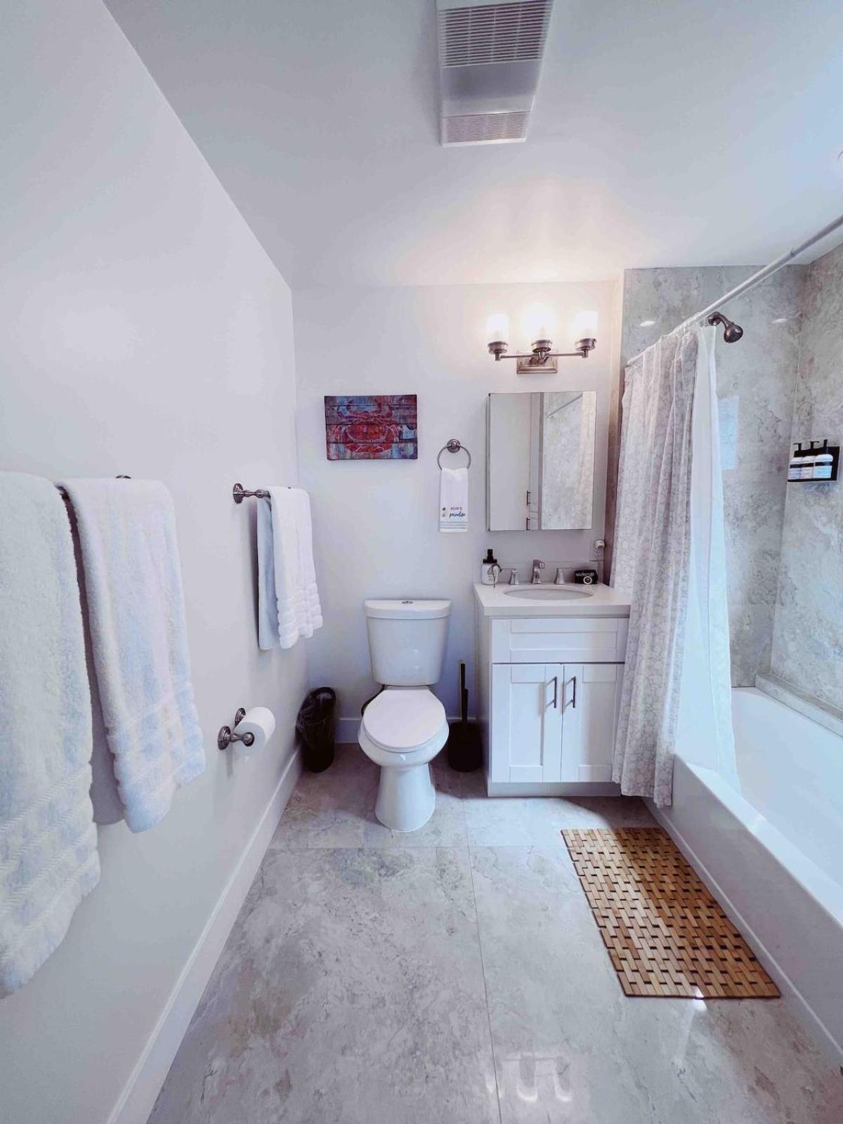 Oceanview Hilltop Apartment *