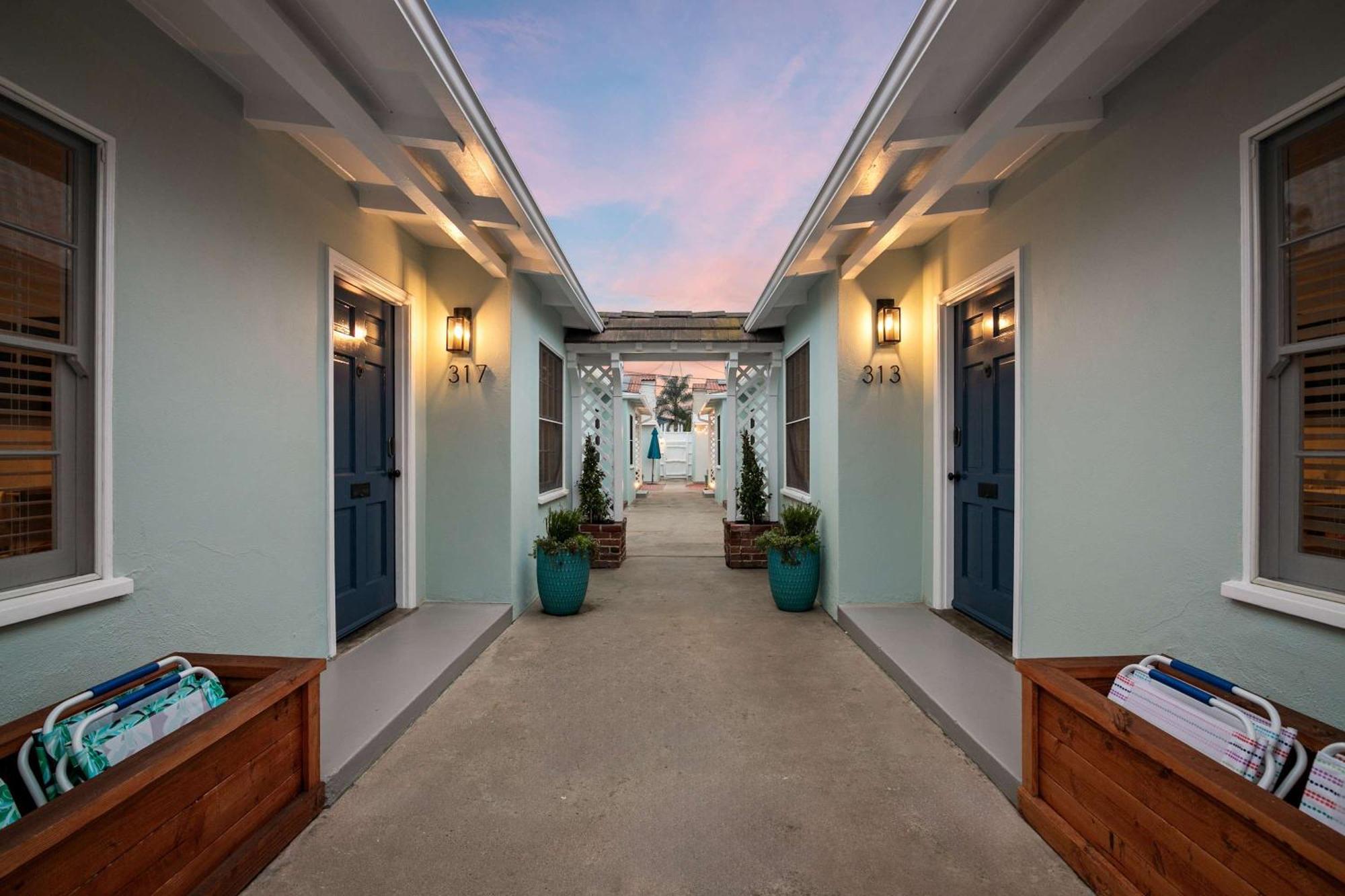 Holiday home Beautiful Windansea Compound Steps To *