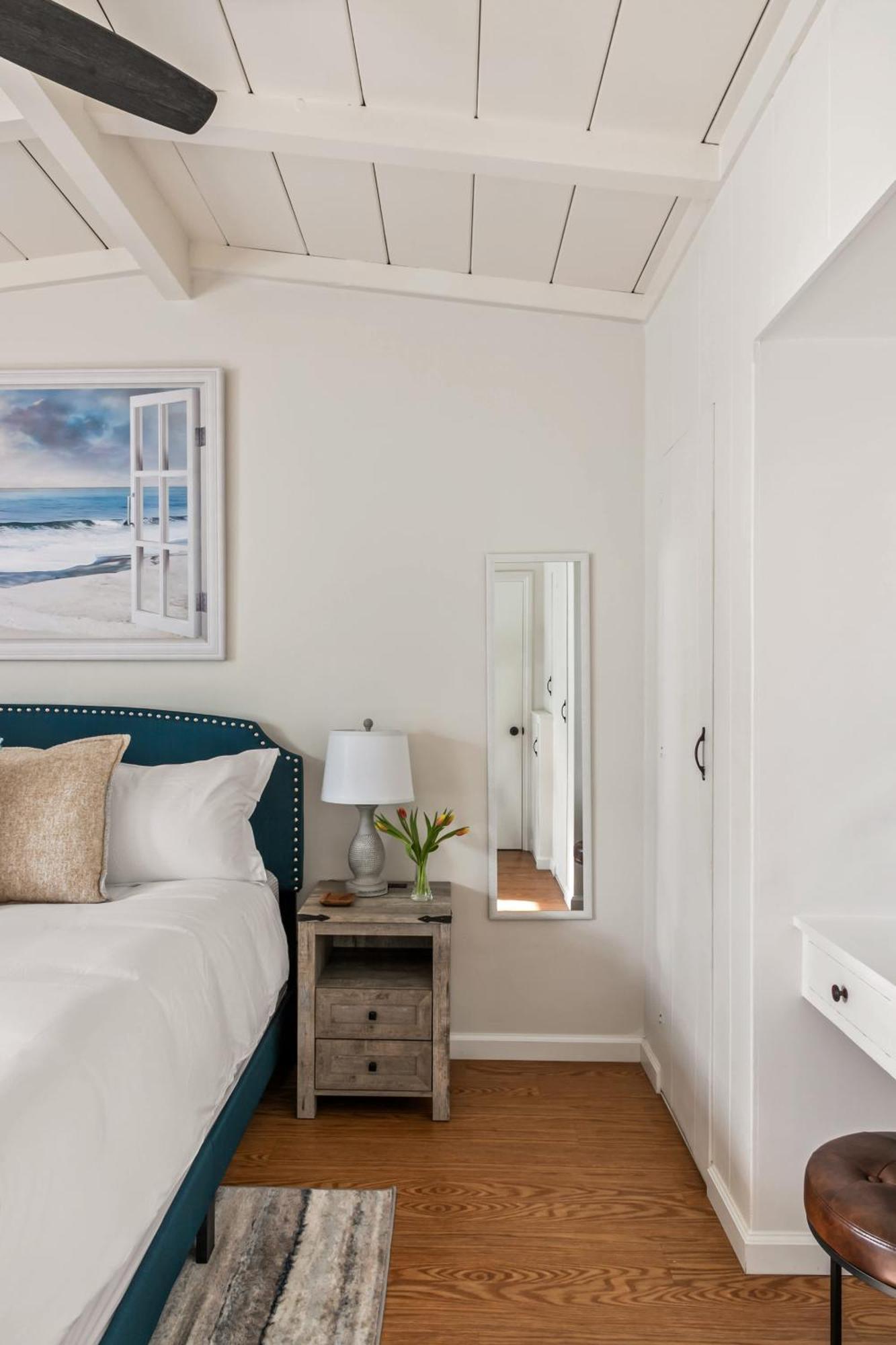 Beautiful Windansea Compound Steps To San Diego
