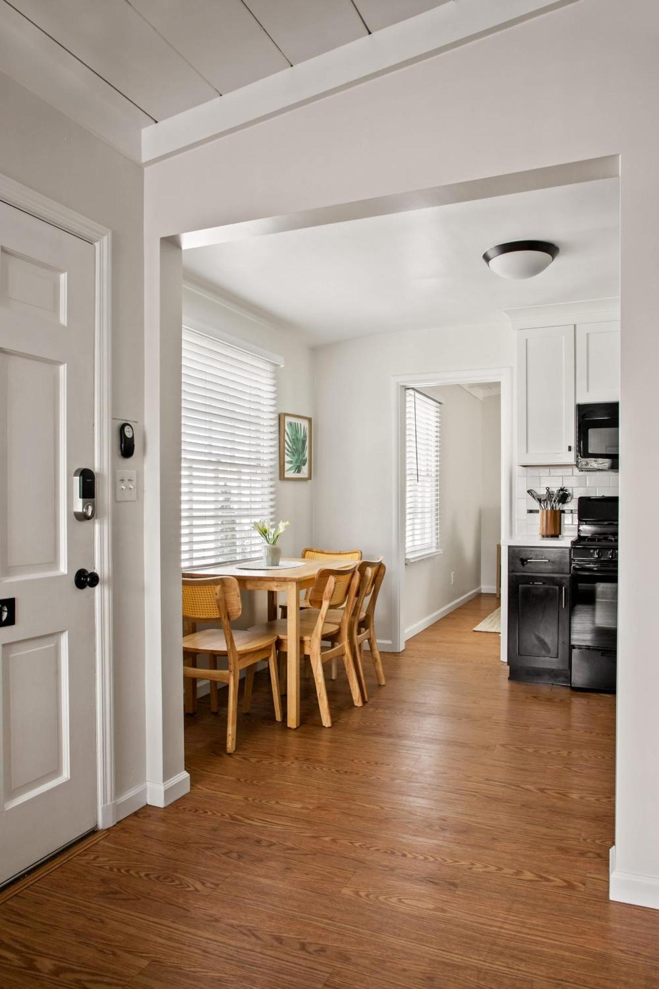 Coastal Retreat 1br Steps To Ocean & Peek Views * San Diego