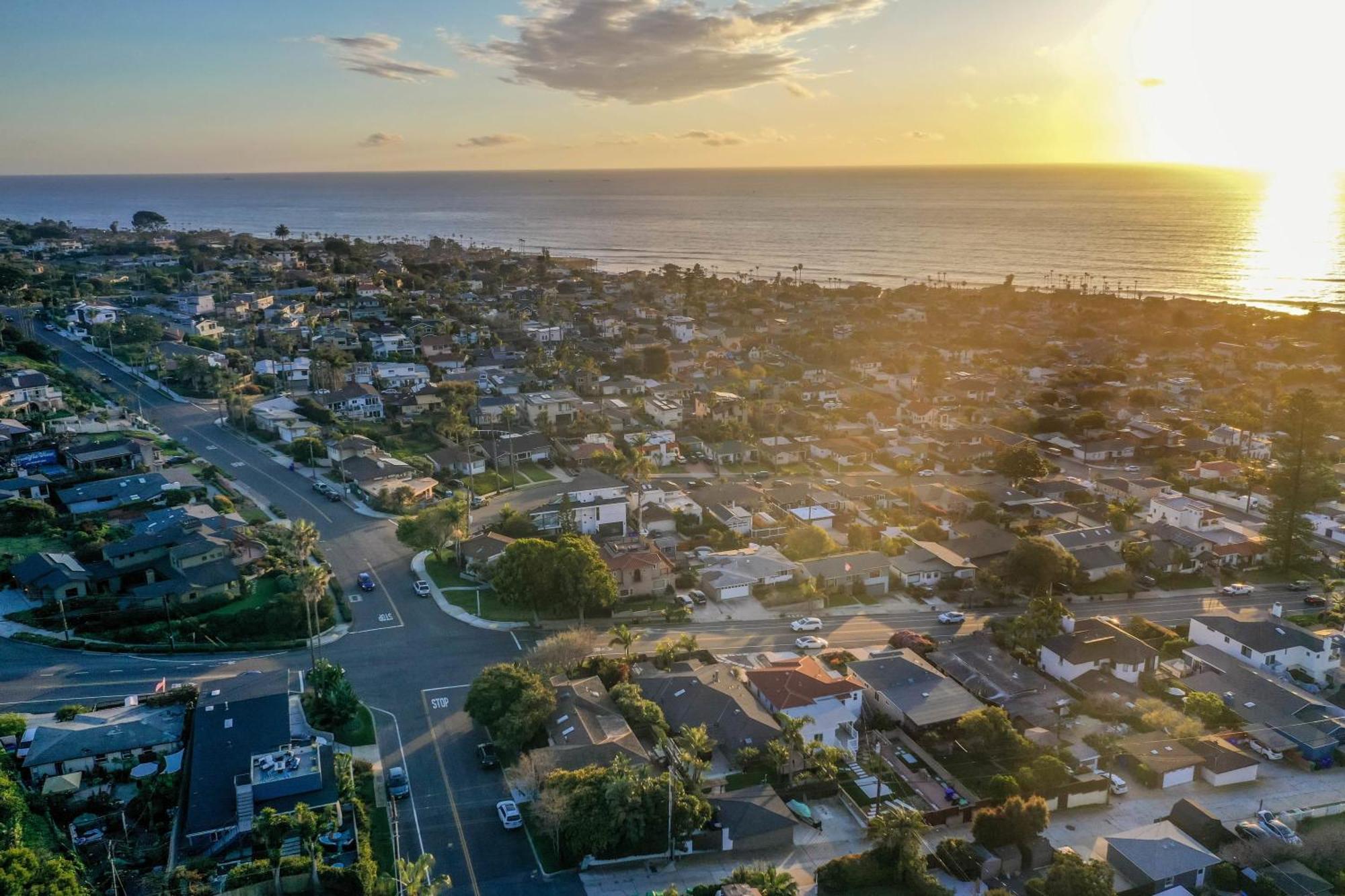 Ocean Views W Stunning Sunsets By The Firepit Holiday home *