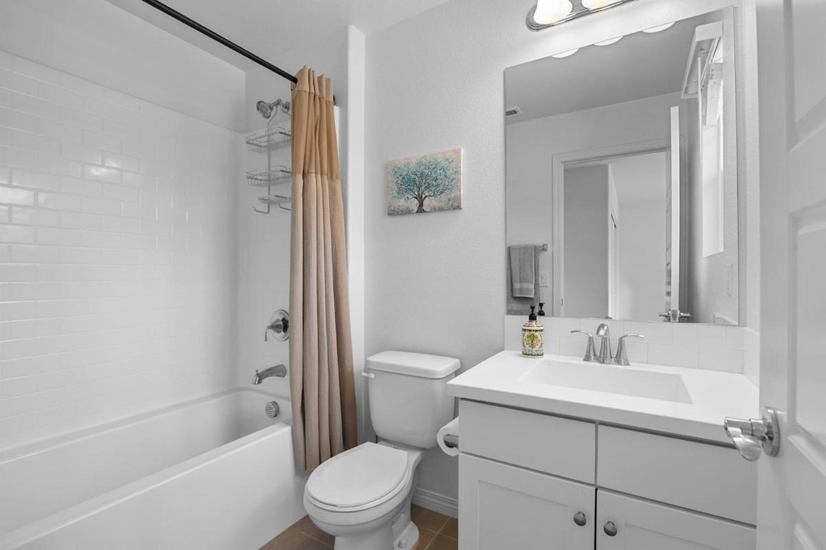 4br 4bath Is Need Holiday home San Diego