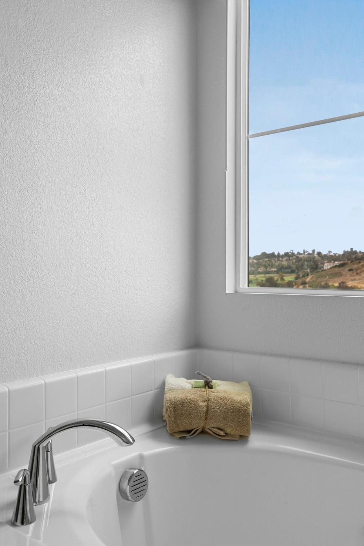 4br 4bath Is Need Holiday home San Diego