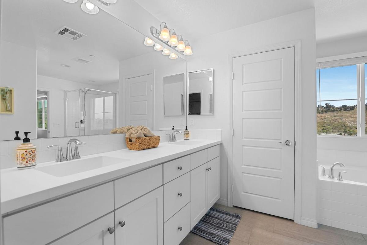 4br 4bath Is Need Holiday home