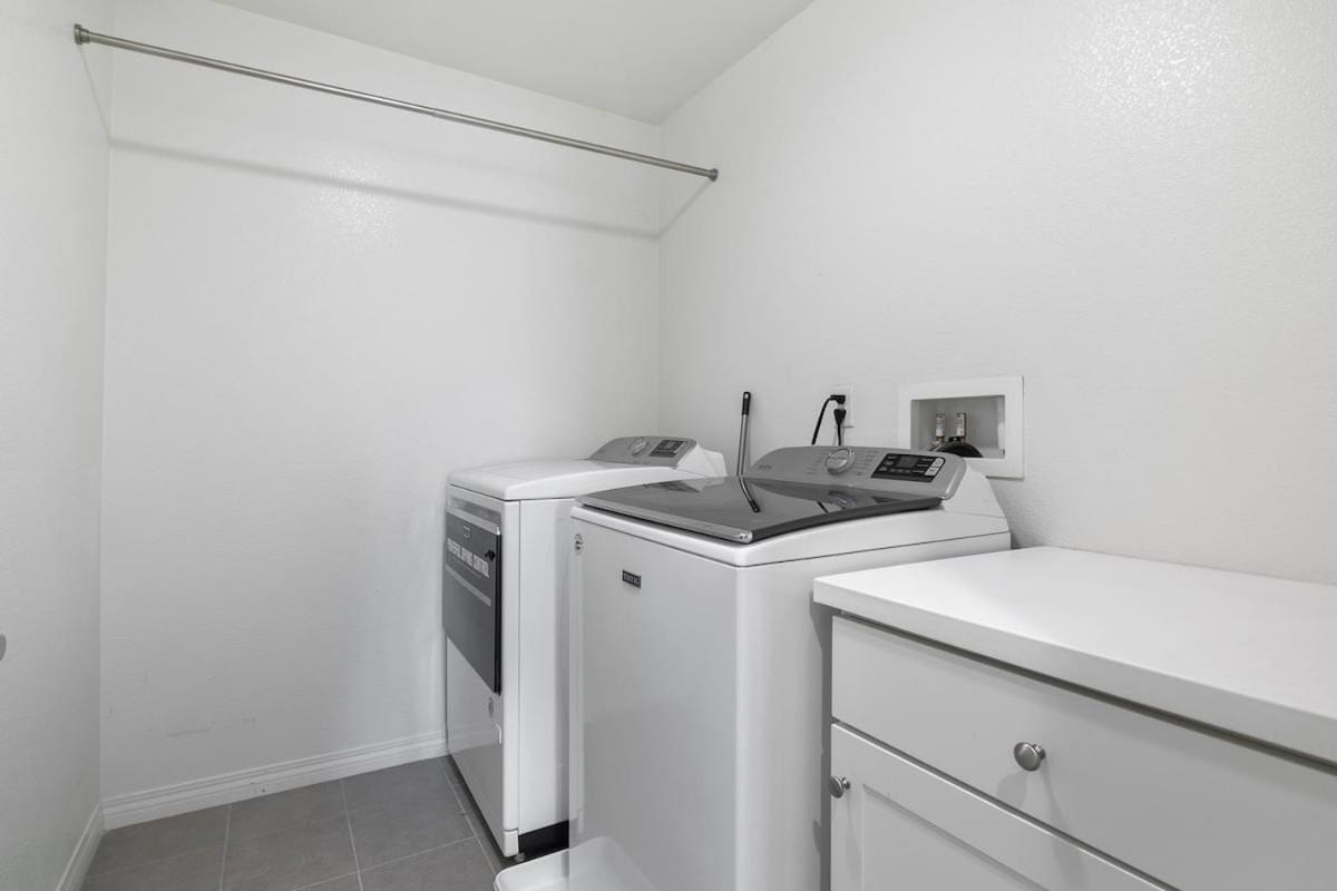 4br 4bath Is Need Holiday home *