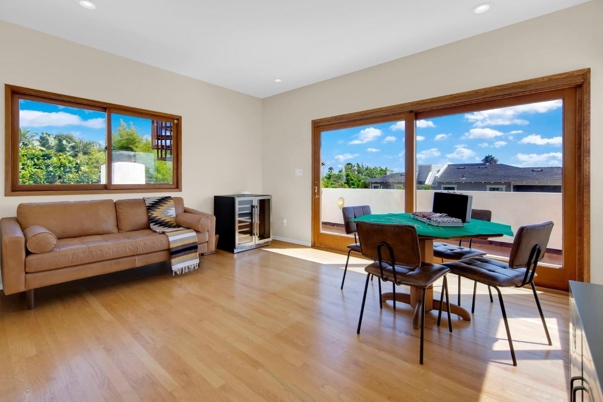 Sea Breeze Holiday home