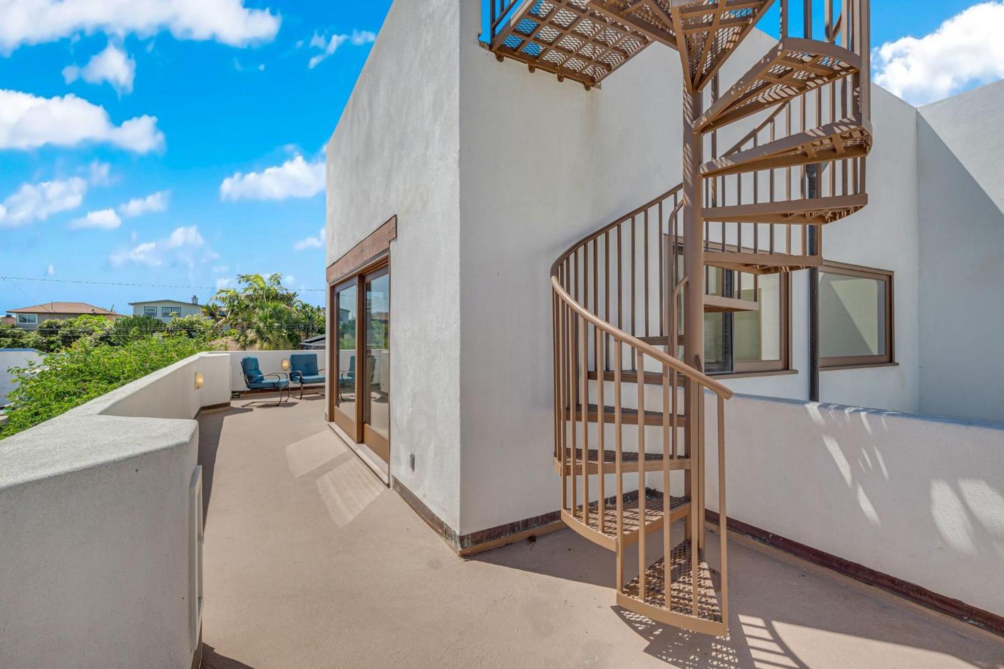 Sea Breeze Holiday home *