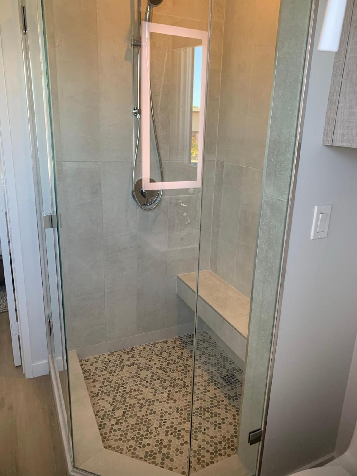 Apartment Stunning Ocean Gem - Has Everything! *