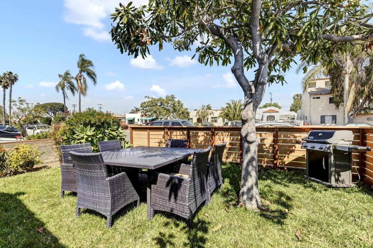 Holiday home Artistic Haven Single Story Sanctuary With Murals *