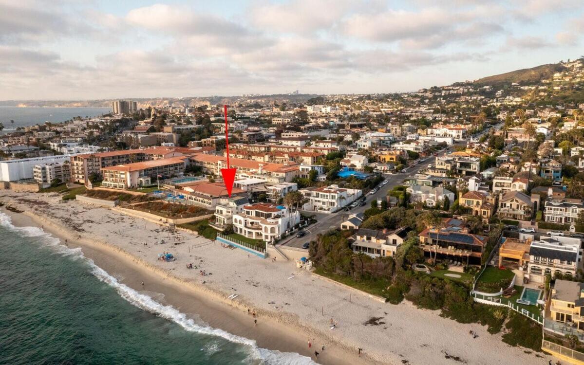 Beachfront With 3 Large Decks, Walk To Shops Holiday home San Diego