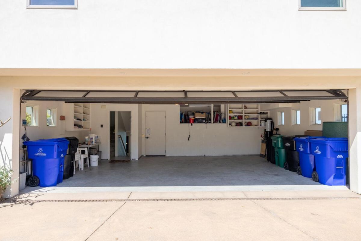Holiday home Beachfront With 3 Large Decks, Walk To Shops San Diego