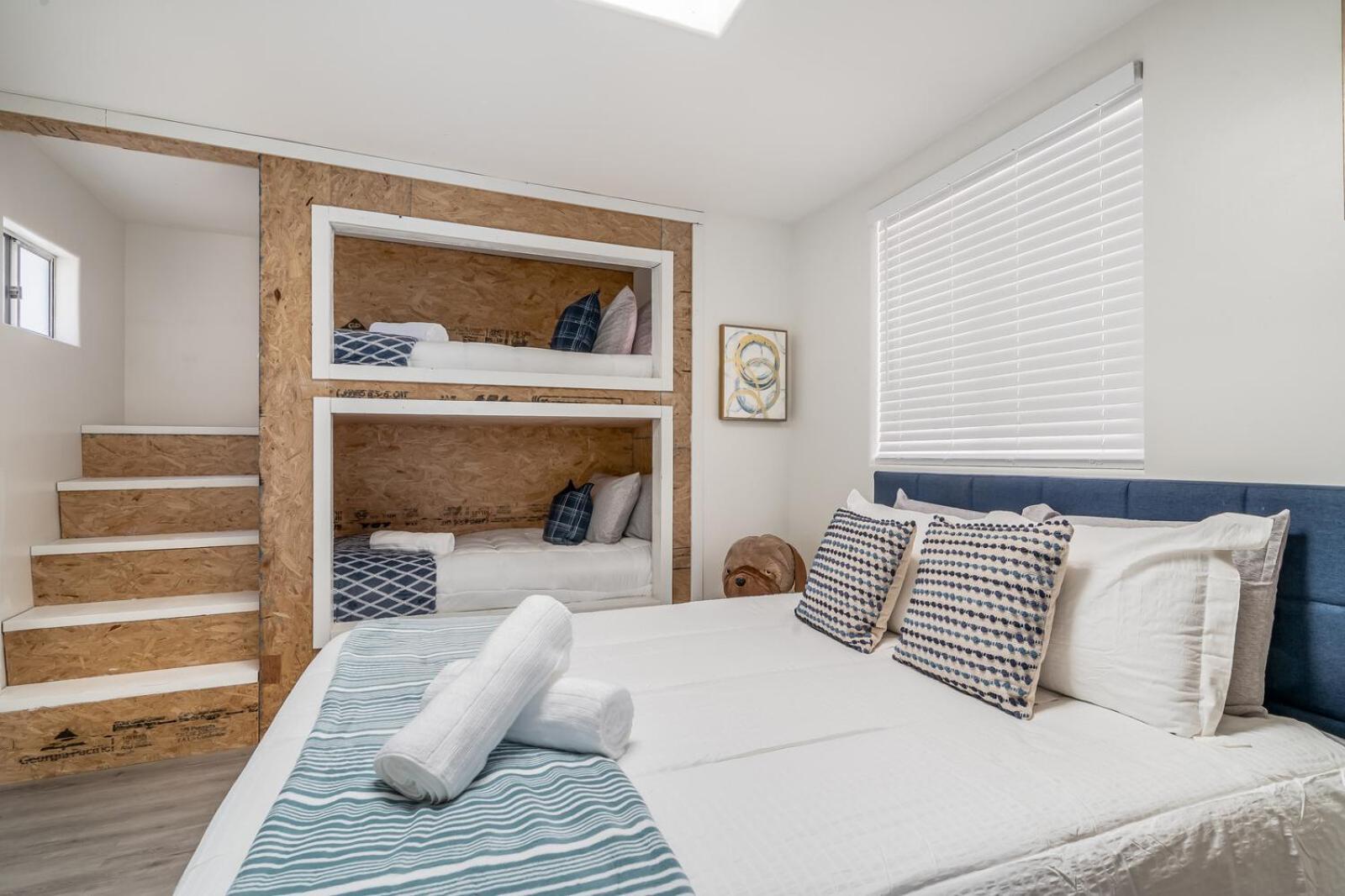 Holiday home 1bd Ocean Waves Surf Parking *