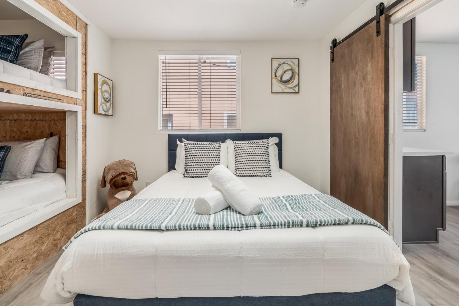 1bd Ocean Waves Surf Parking Holiday home San Diego