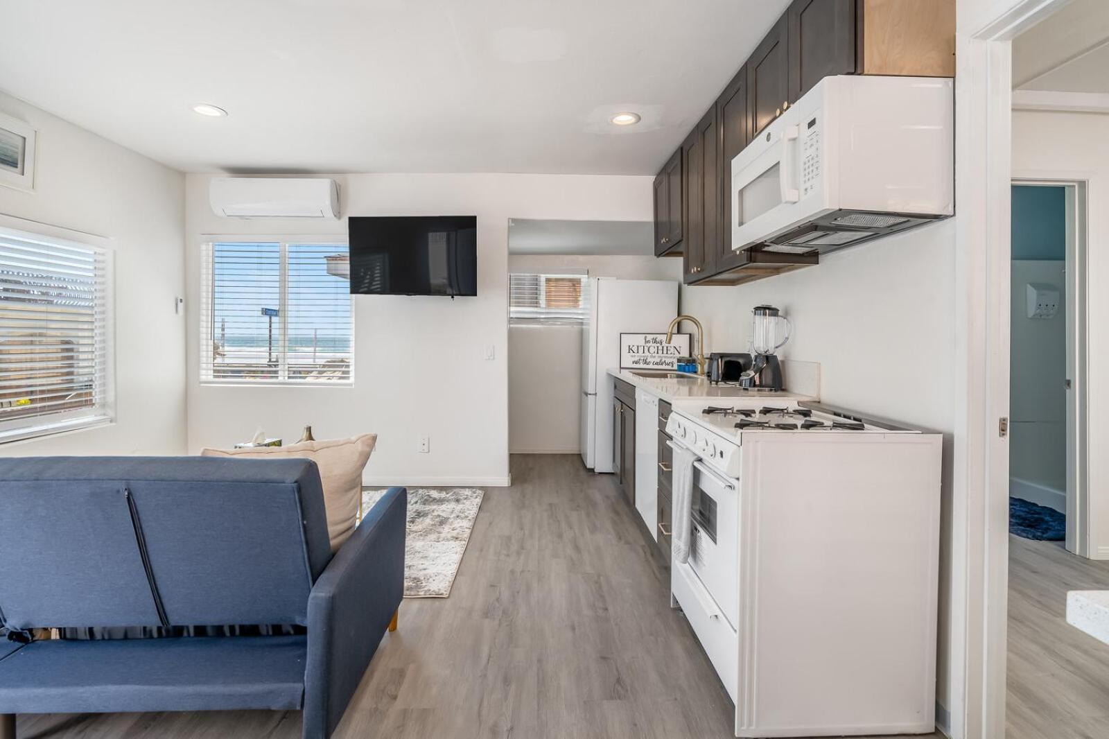 1bd Ocean Waves Surf Parking Holiday home San Diego