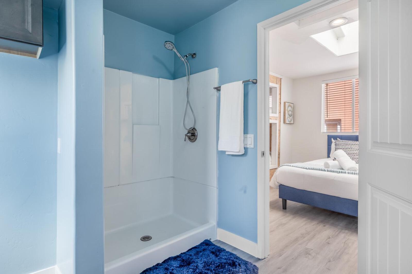 1bd Ocean Waves Surf Parking *