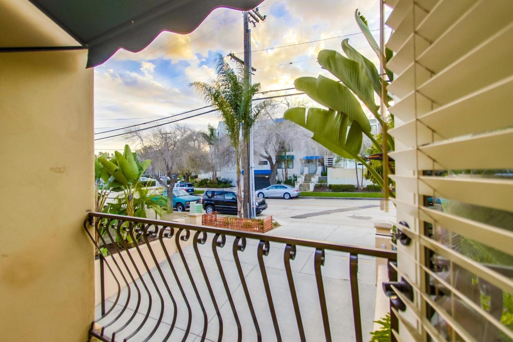 Sail Bay Luxury Retreat With Private And Rooftop Bay View