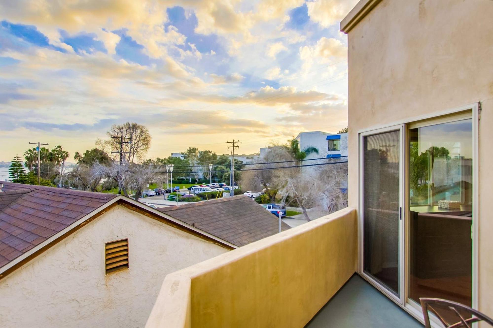 Holiday home Sail Bay Luxury Retreat With Private And Rooftop Bay View *