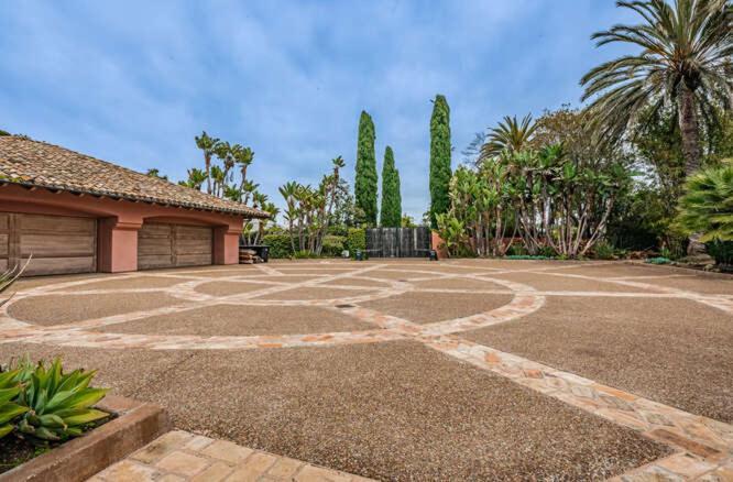 Fairbanks Ranch 9br Compound