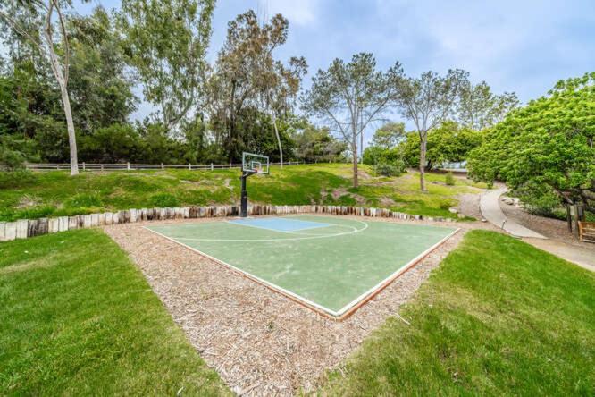 Holiday home Fairbanks Ranch 9br Compound