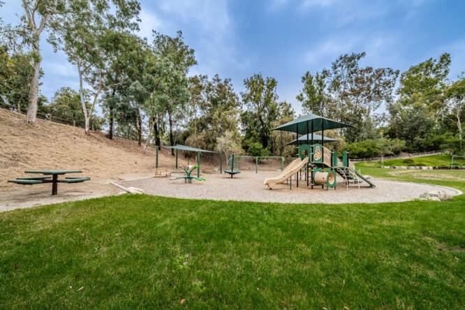 Fairbanks Ranch 9br Compound *