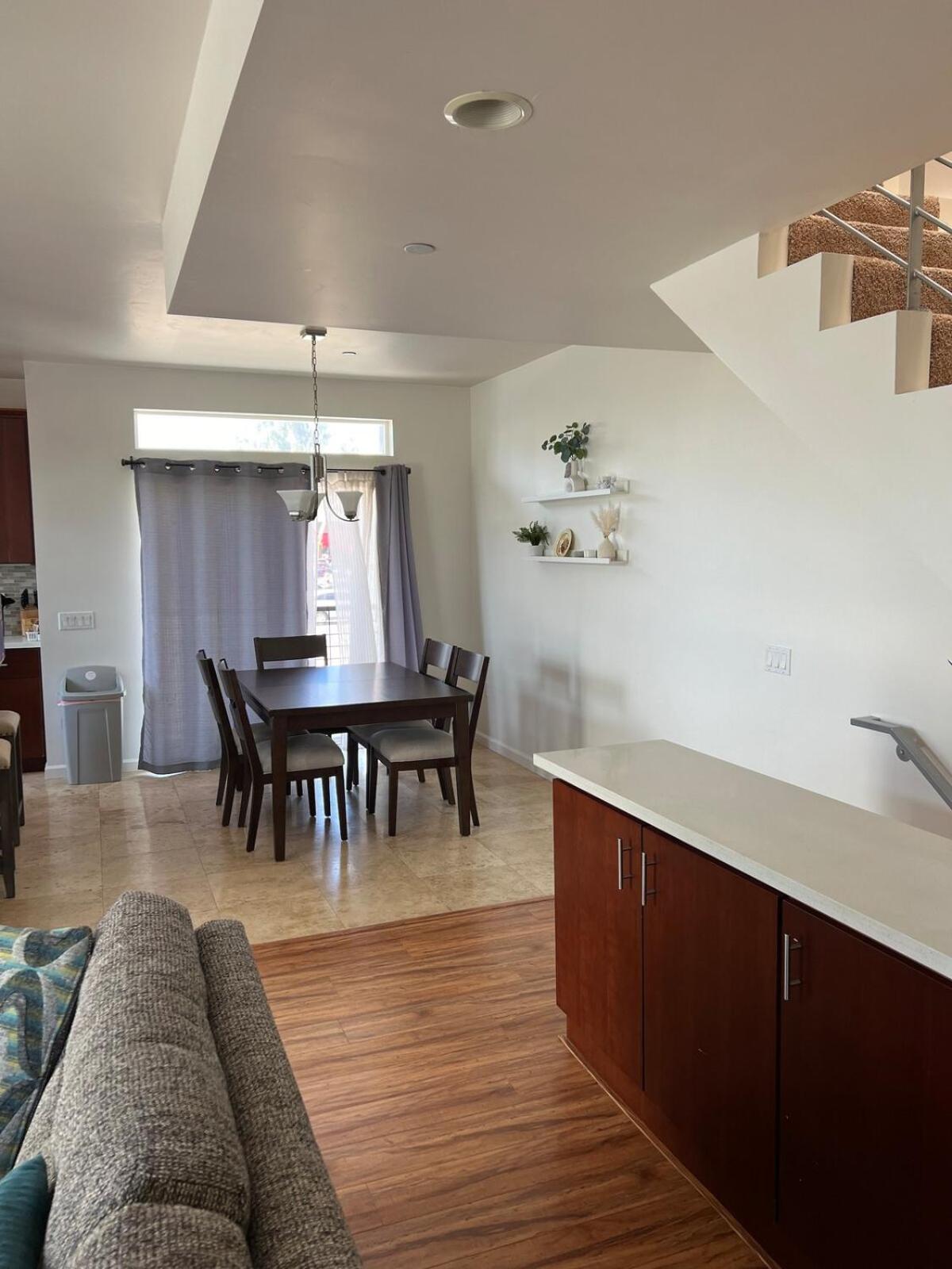 Apartment Cozy North Park Townhome