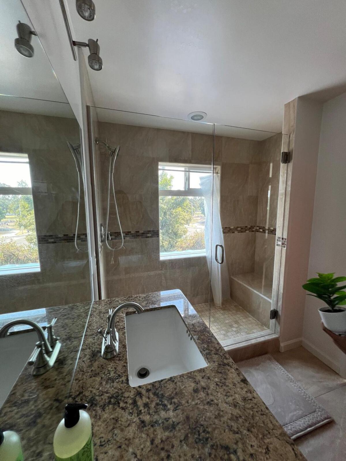 Cozy North Park Townhome *