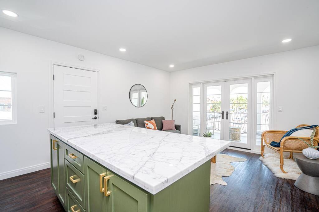 Apartment Cozy 1 Bed/bath In Hip Spot! San Diego