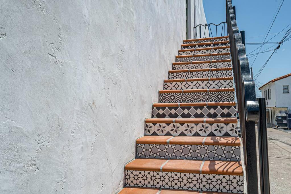 Cozy 1 Bed/bath In Hip Spot! Apartment *