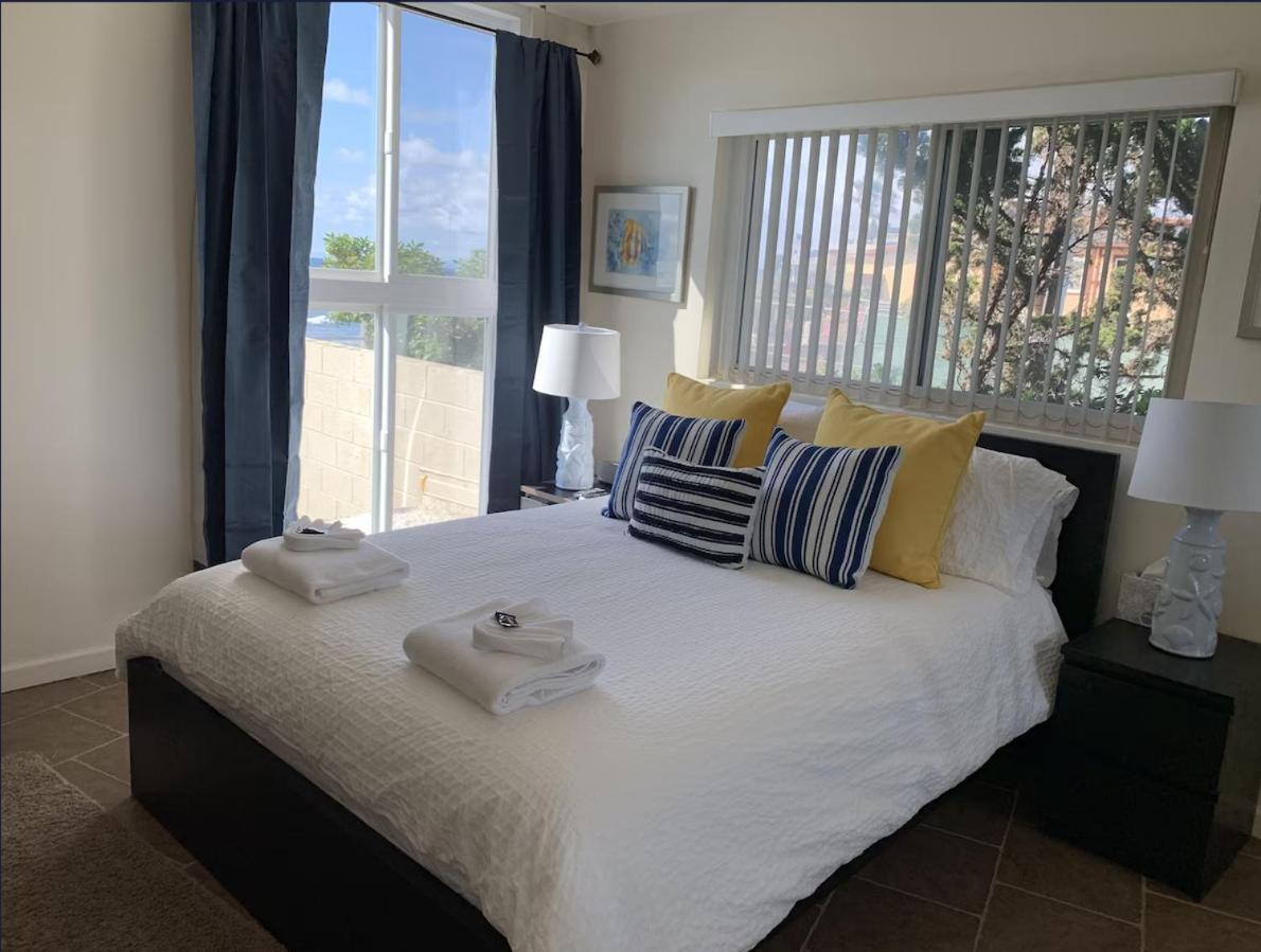 Apartment Sunset Cliffs Oceanfront Oasis, - Stunning Views & Ocean Sounds