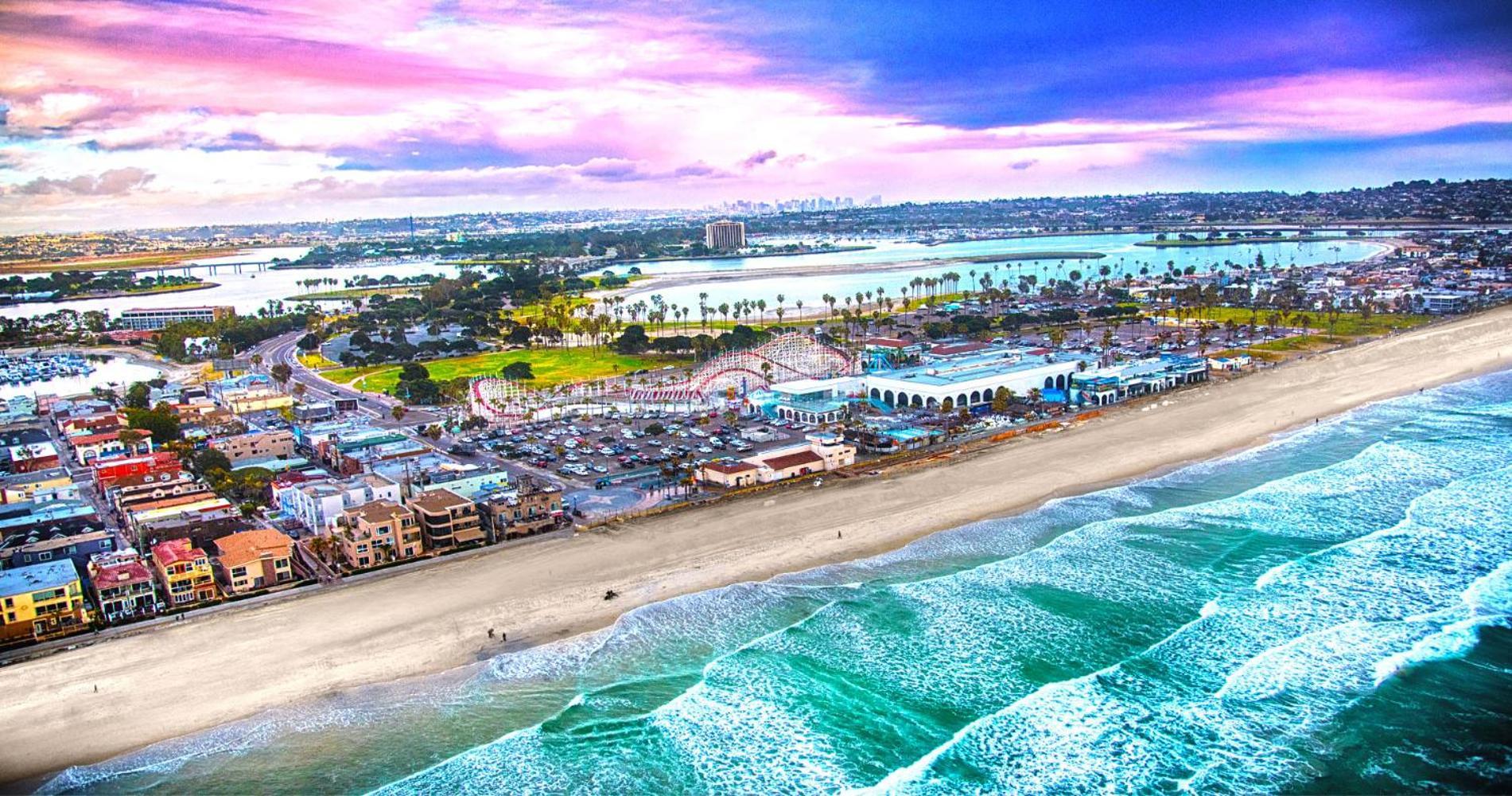 Entire Private 1-bedroom With Hot Spa, 1 Gbps Wi-fi, Parking, View Сasa de vacaciones San Diego