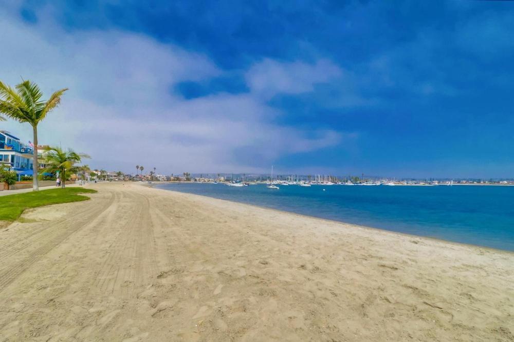 Santa Barbara Bayside * San Diego
