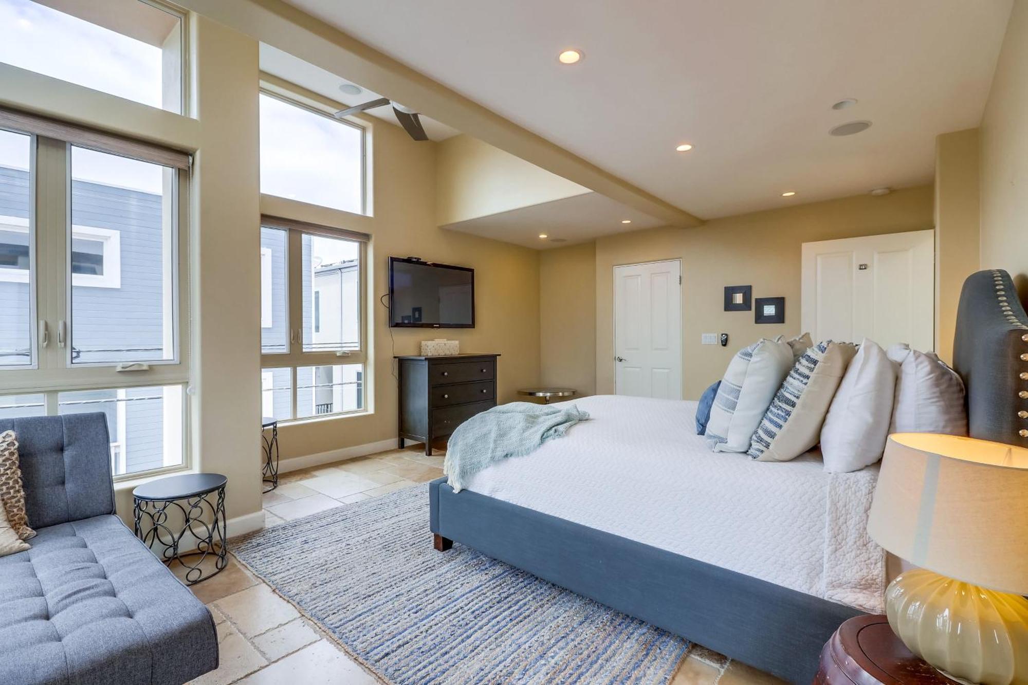 Ocean Breeze 1 & 2 Holiday home *