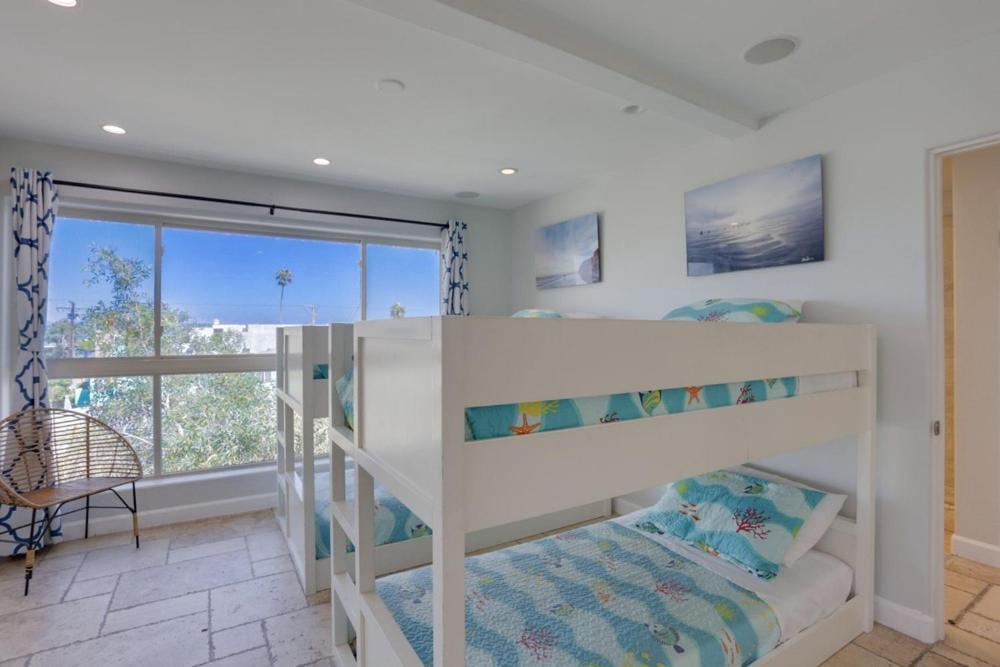 Ocean Breeze 1 Holiday home *