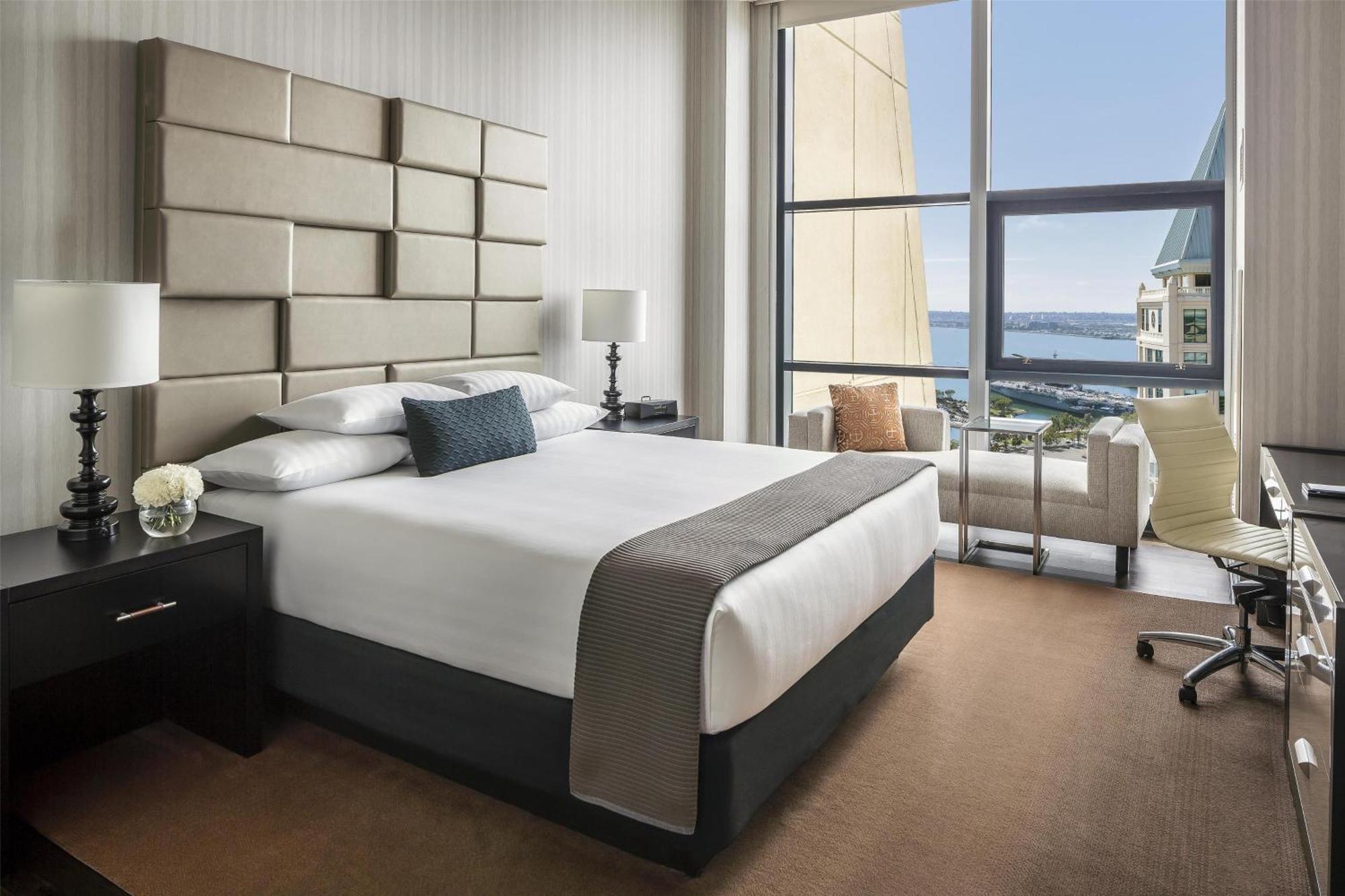 Manchester Grand Hyatt Hotel 4*
