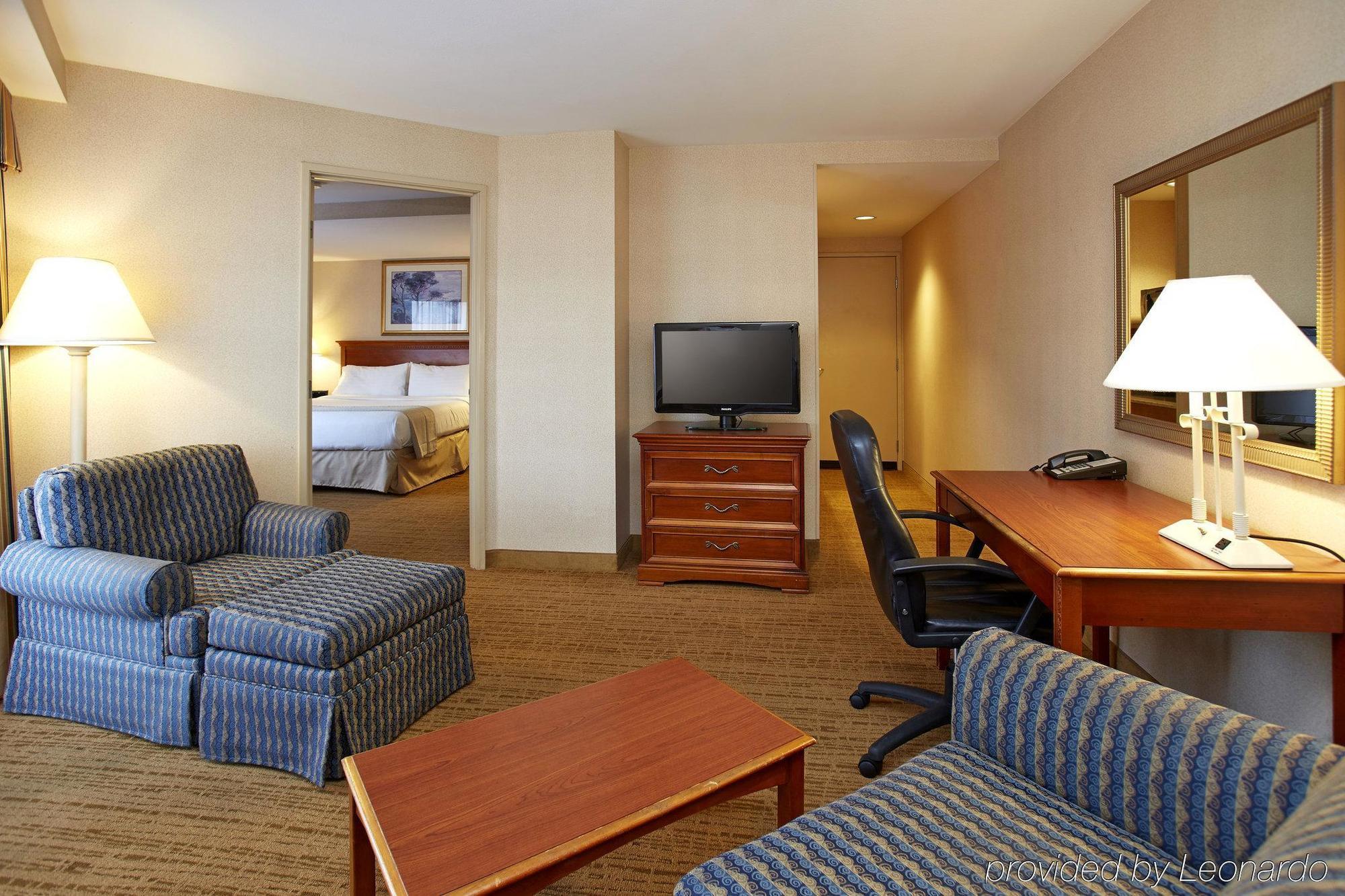 Hilton Garden Mission Valley/stadium