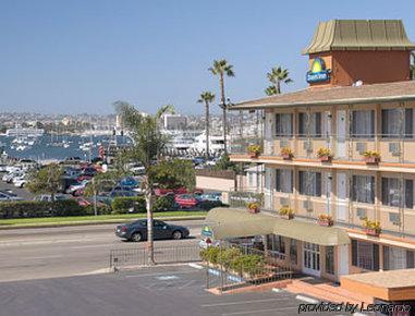 Days Harbor View