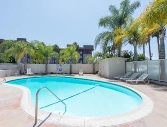 Days Harbor View Hotel 2*