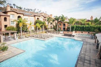 Sunshine At Mission Valley *