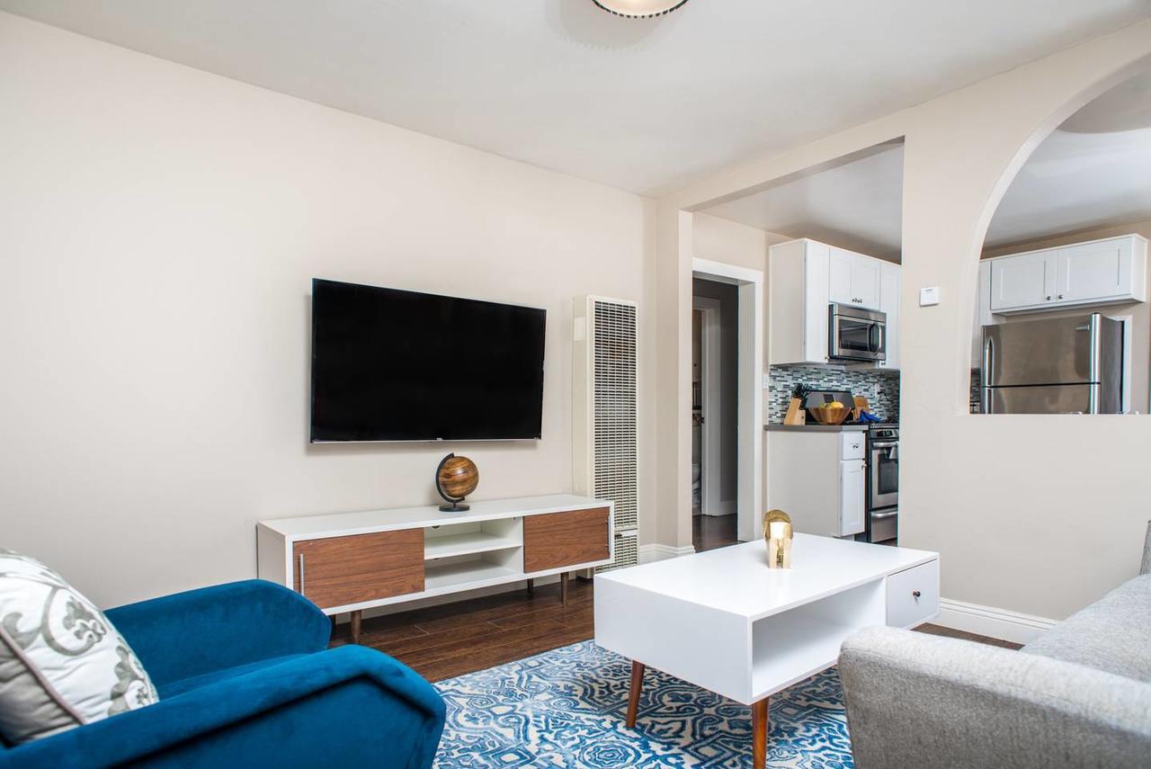 Charming 3br/2ba Craftsman By Domio Holiday home