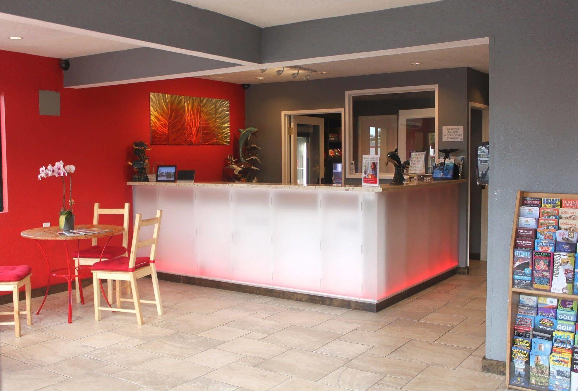 Hotel Ramada By Wyndham Near Seaworld / Mission Beach