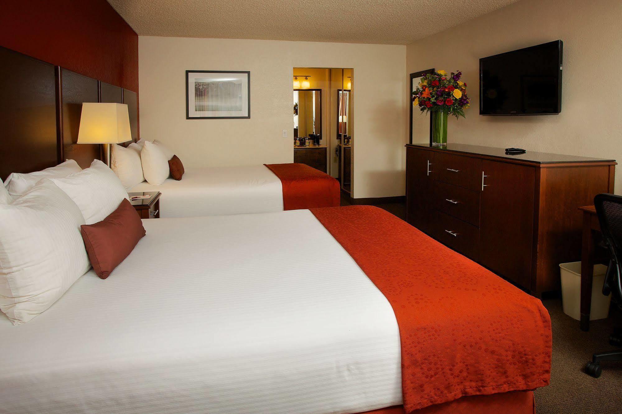 Ramada By Wyndham North & Conference Center San Diego